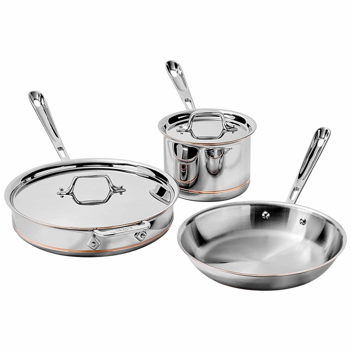 Juego de utensilios de cocina All-Clad Copper Core de 5 piezas en acero inoxidable sobre fondo blanco, incluyendo sartenes, olla y tapas con detalle de línea de cobre.